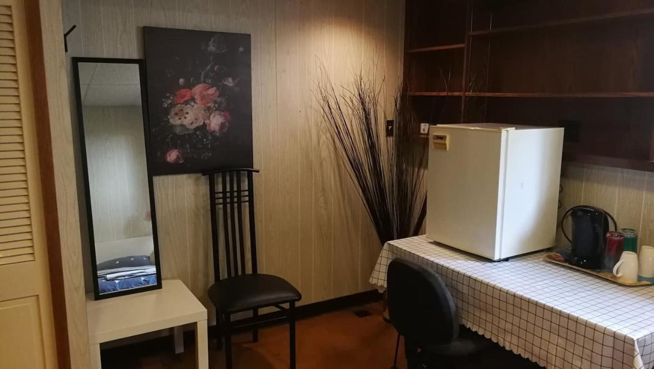 Burnaby East Home 外观 照片