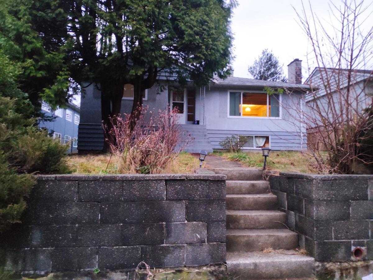 Burnaby East Home 外观 照片