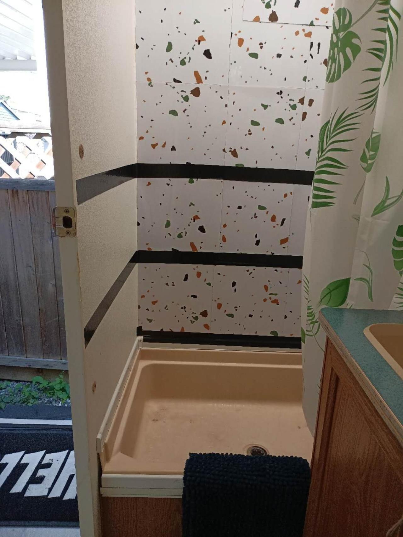 Burnaby East Home 外观 照片